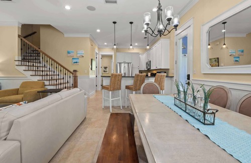 Sandestin House | Sunshine Bungalo-Baytowne-Golf CartINCL-HeatedPool