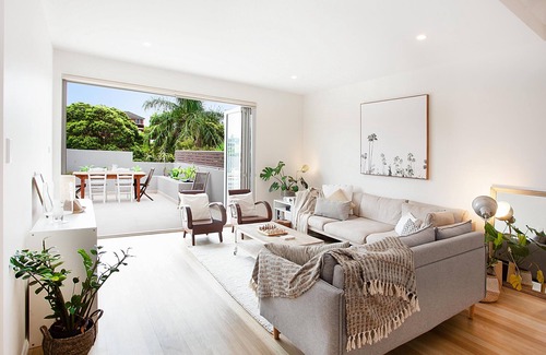 Coogee House | Sunshine Coogee (IH) - Calming five bedroom house with stunning sundeck.