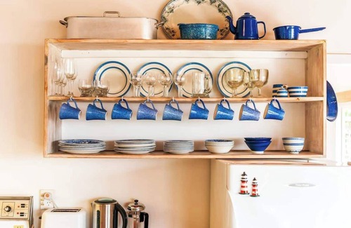 Onetangi House | Sunshine Cottage by the Sea | Stay Waiheke
