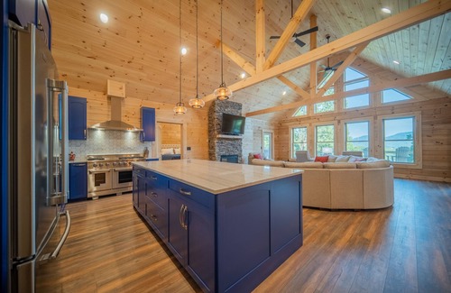 Fairview Cabin | Sunshine Hill - 4 Bedroom, 3.5 Bath - Hot Tub, Arcade - 20 min to Asheville