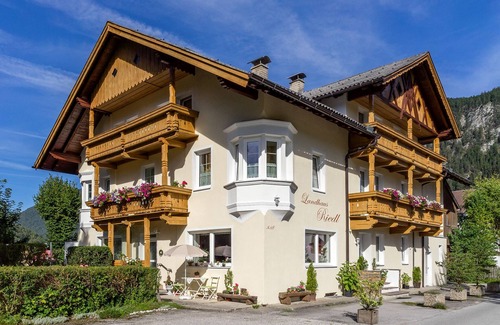 Scharnitz Apartment | Sunshine holiday apartment - very bright with a south- and west-facing balcony