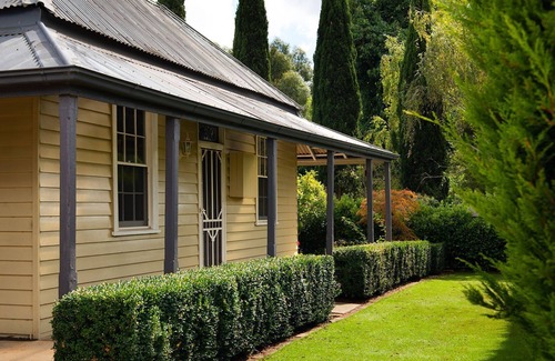 Daylesford House | Sunshine House-Beautiful refurbished 4 Bedrooms with magnificinet gardens