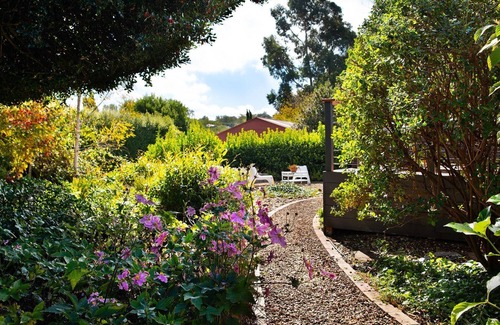 Daylesford House | Sunshine House-Beautiful refurbished 4 Bedrooms with magnificinet gardens
