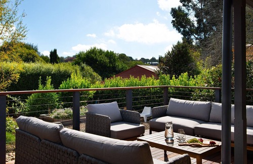 Daylesford House | Sunshine House-Beautiful refurbished 4 Bedrooms with magnificinet gardens