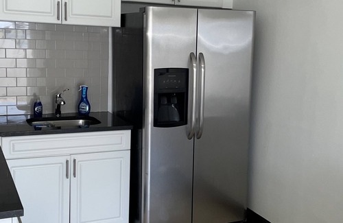 Tampa Apartment | Sunshine is a private apartment with private entrance and all your accommodation