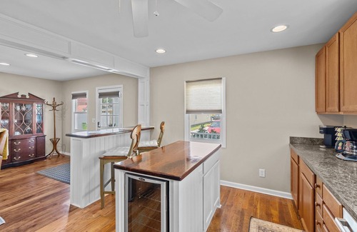 New Bern House | Sunshine Manor