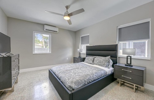 Wilton Manors Apartment | Sunshine Manors 2013 A