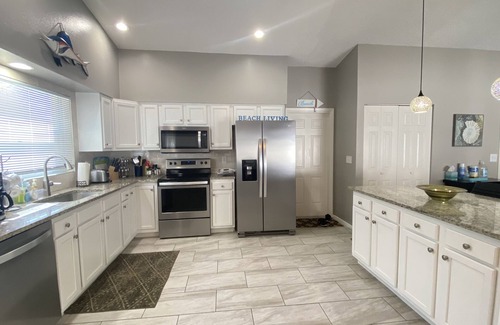 Bradenton House | Sunshine Oasis 2 With Heated Saltwater Pool Just Minutes to Gulf Beaches