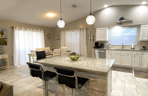 Bradenton House | Sunshine Oasis 2 With Heated Saltwater Pool Just Minutes to Gulf Beaches