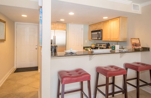 Biloxi Condo | Sunshine On My Mind! Biloxi Beach- That's A Sign! 2 Bedroom/2 Bath-Sleeps 6!