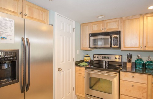 Biloxi Condo | Sunshine On My Mind! Biloxi Beach- That's A Sign! 2 Bedroom/2 Bath-Sleeps 6!
