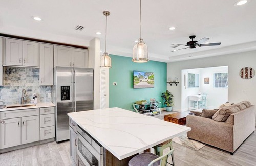 River Oaks House | Sunshine Retreat FTL- 3 Bedroom vacation home in downtown Ft. Lauderdale