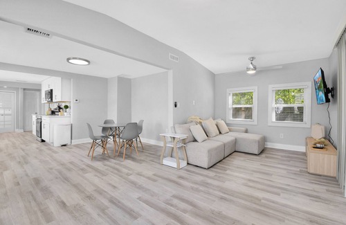 Pinellas Park House | Sunshine Stay 3Bed 2Bath Oasis Near Beaches And Downtown St Petersburgn