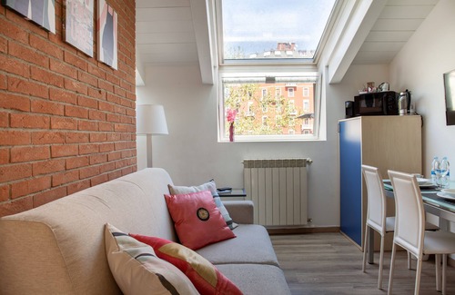 Simonetta Apartment | Sunshine Sunbeam