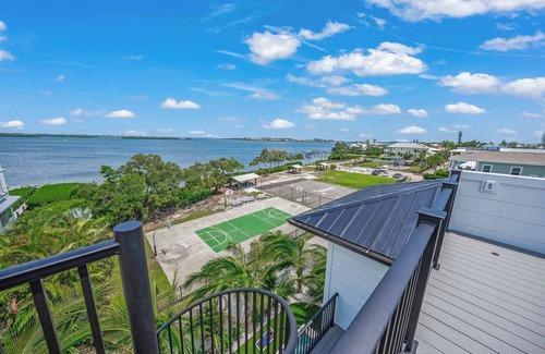 Bradenton Beach House | Sunstoppable: Luxury Rental with Pool, Spa, Roof