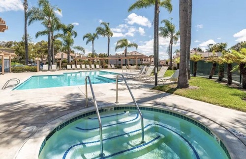 Carmel Valley House | Sunstream Townhome - 2 pools & hot tubs, BBQs, Tennis, Fitness Room, & Walkable