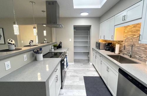 Tempe House | Sunswept Skies- WM Open Feb 2-8 Book Now!