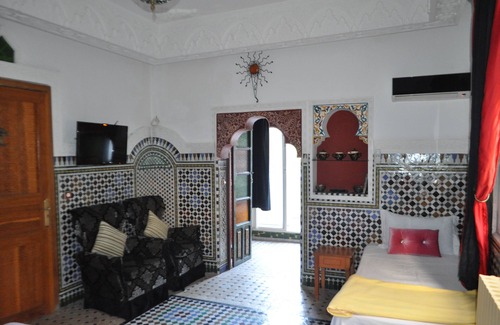 Malabata House | Superb room for 5 people with pool in Tangier