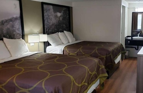 Asheville Hotel | Super 8 by Wyndham Asheville/Biltmore