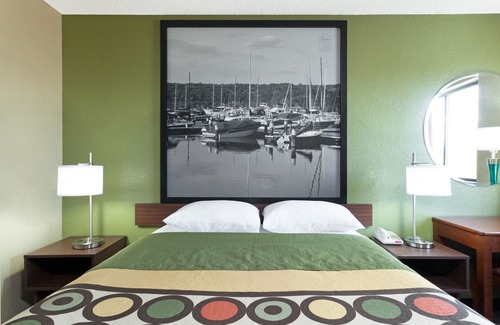 Bath Hotel | Super 8 by Wyndham Bath Hammondsport Area
