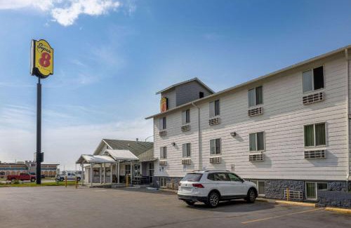 Bozeman Hotel | Super 8 by Wyndham Belgrade/Bozeman Airport