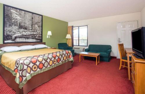 Lavonia Hotel | Super 8 by Wyndham Lavonia