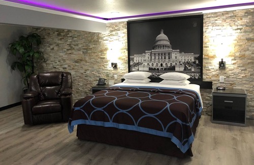 Moberly Hotel | Super 8 by Wyndham Moberly MO