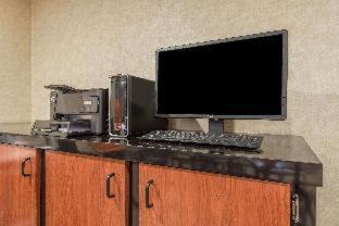 Niagara Falls Hotel | Super 8 by Wyndham Niagara Falls