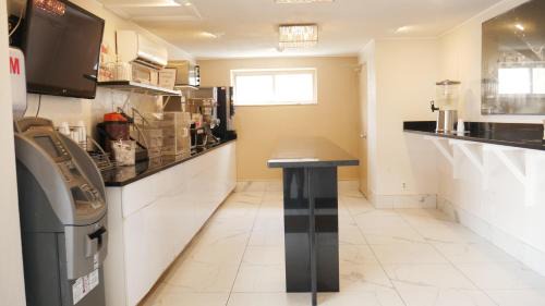 North Bergen Hotel | Super 8 by Wyndham North Bergen NJ/NYC Area