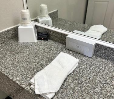 Ocala Hotel | Super 8 by Wyndham Ocala I-75
