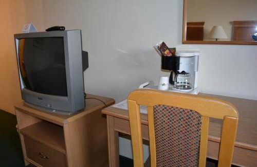Spokane Hotel | Super 8 by Wyndham Spokane/West
