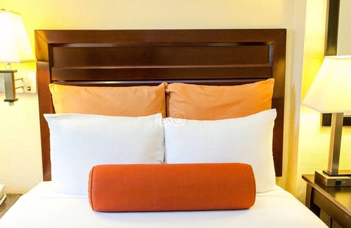 Theater District Hotel | Super 8 hotel room, in the heart of San Francisco for your Dreamforce stay.