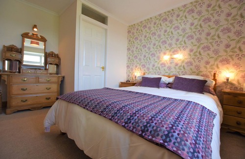 Aberdovey Bed & Breakfast | Super Aberdovey Bed and Breakfast on a farm , Double Room, sleeps 2