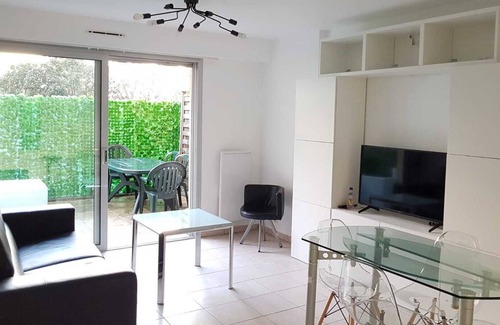 Liberation Apartment | Super Appartement Avec Grande Terrasse Pour 4 Personnes