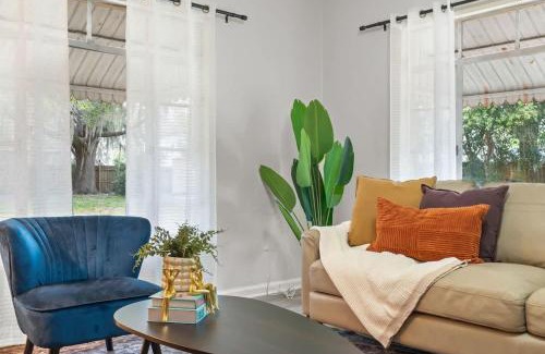 Historic Downtown Kissimmee House | SUPER BOHO - Lake Toho Timeless Charm
