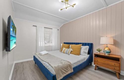 Historic Downtown Kissimmee House | SUPER BOHO - Lake Toho Timeless Charm
