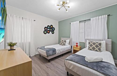 Historic Downtown Kissimmee House | SUPER BOHO - Lake Toho Timeless Charm