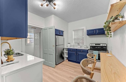 Historic Downtown Kissimmee House | SUPER BOHO - LAKE TOHO, FISHiNG, CIVIC CeNTER