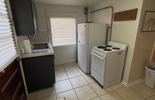 Metairie House | SUPER BOWL - Old Metairie Charm