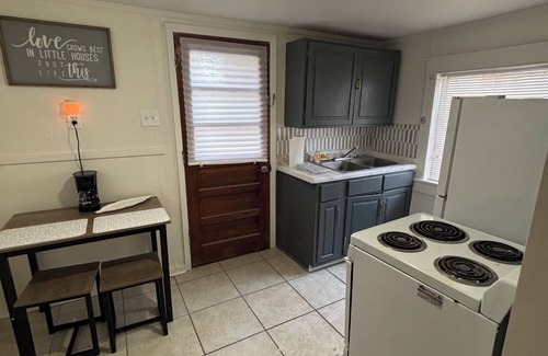 Metairie House | SUPER BOWL - Old Metairie Charm