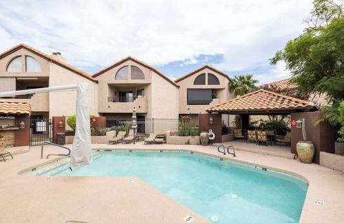 Central Scottsdale Condo | Super Central Scottsdale Location, 2-Bedroom 2-Bath 2 Balcony, Cozy Corner Condo