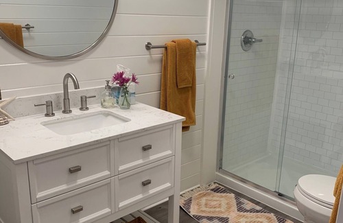 East Carrollton Apartment | Super clean 2 bedroom - Cute, Quiet, Convenient - Very safe neighborhood