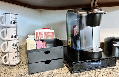 Kenner - Louis Armstrong International Airport Apartment | Super Clean and Convenient Apartment Convenient to NOLA and MSY ~ The Che'Leone