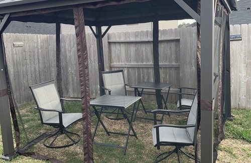 Decker Prairie House | Super clean,Cozy Family getaway in Pinehurst w/4 bedrooms. Pet Friendly
