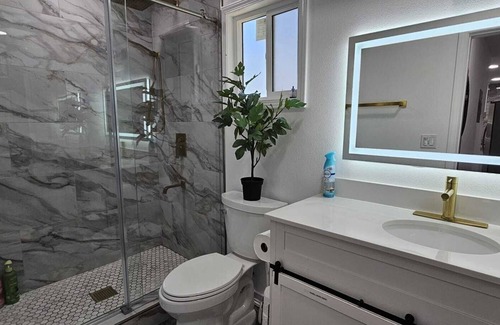 Harbor House | Super Clean, Elegant, Recently Renovated Casa With All New Appliances