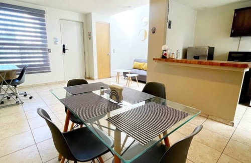 Zamora House | Super clean house with AC, equipped, amenities, desk and garage.