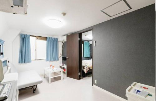 Sennichimae Apartment | Super close to Dotonbori! Great location room#405
