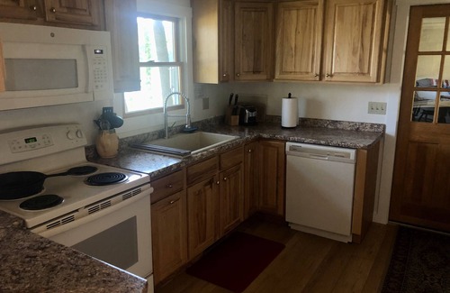Amherst Junction House | Super-Comfortable House on Super-Clean Sunset Lake