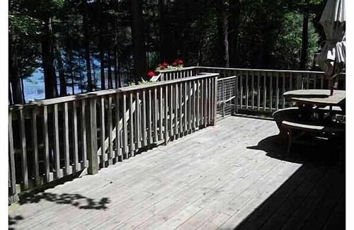 Amherst Junction House | Super-Comfortable House on Super-Clean Sunset Lake