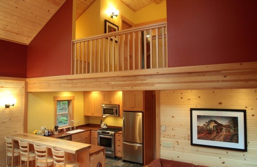Manzanita House | Super-Cool Bunkhouse for the kids! Claim the main house for the adults.